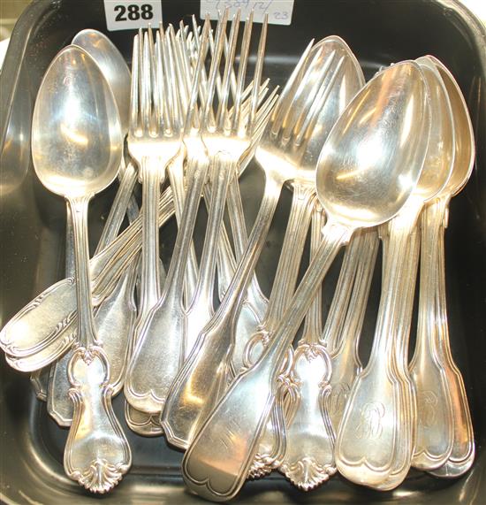 Mixed silver & plated cutlery